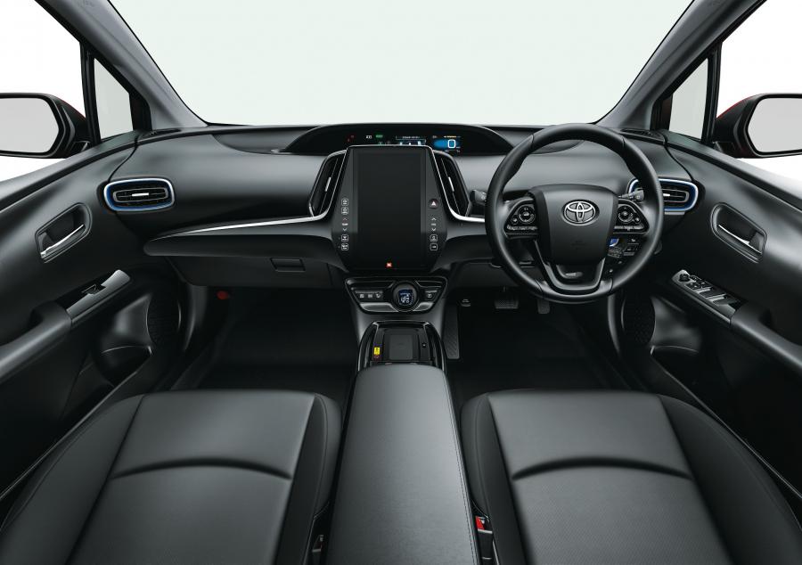 Торпедо Toyota Prius 2018 года  (JP) (фото 16 из 16)